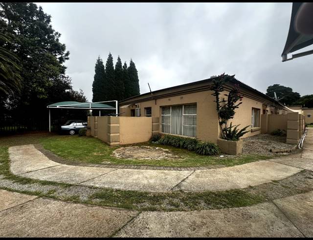 8 BEDROOM HOUSE FOR SALE IN DALVIEW